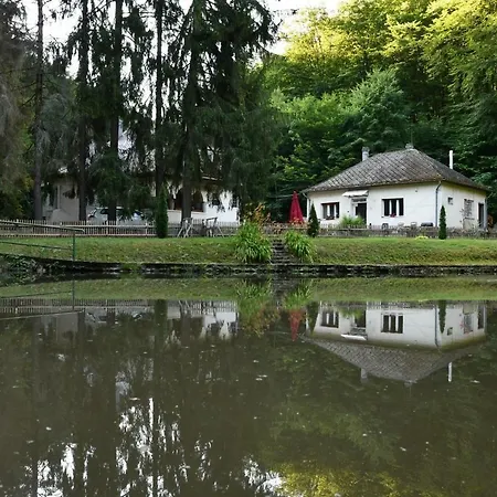 Keseru Volgyi Vendeghaz Arlo